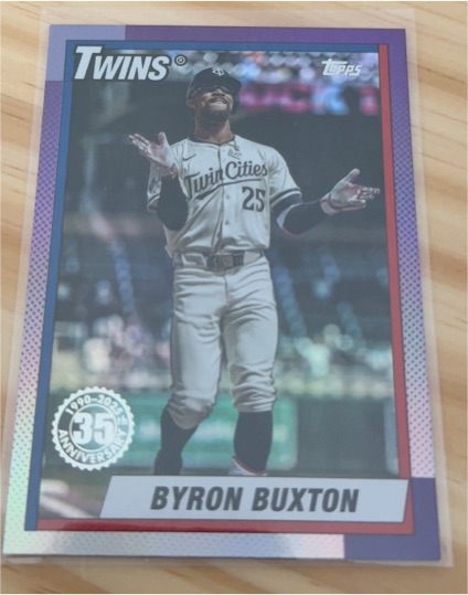 2025 Topps Update #U90-24 Byron Buxton 35th Anniversary Pink Foil — front