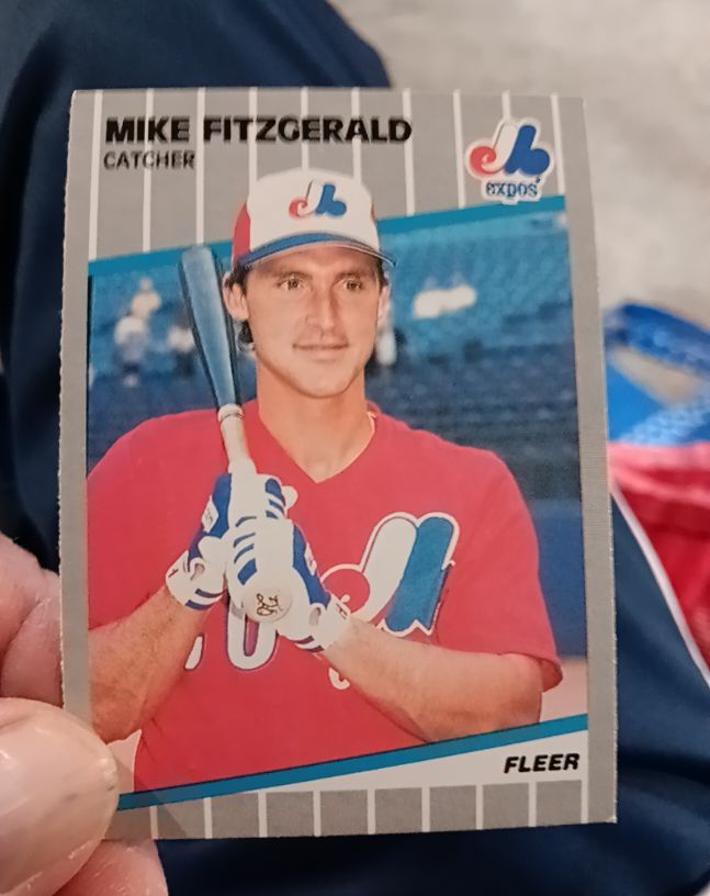 1989 Fleer #374 Mike Fitzgerald — front