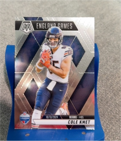 2025 Panini Mosaic #254 Cole Kmet — front