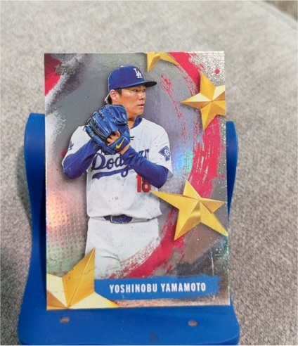 2025 Topps Series 2 Stars of MLB #SMLB-43 Yoshinobu Yamamoto — front