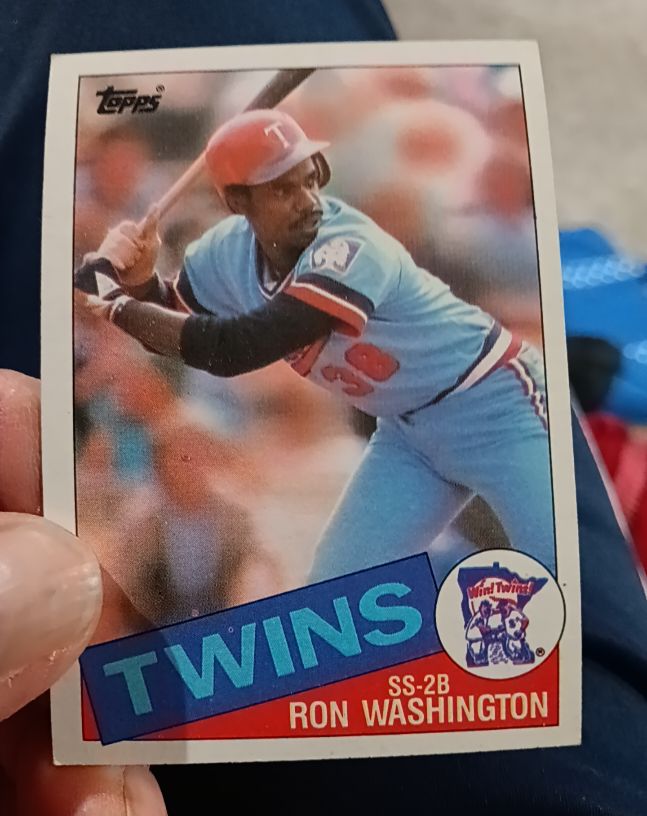 1985 Topps #329 Ron Washington — front
