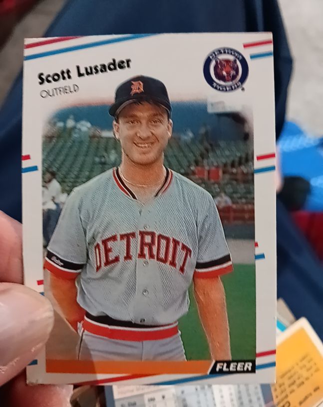 1988 Fleer #62 Scott Lusader — front