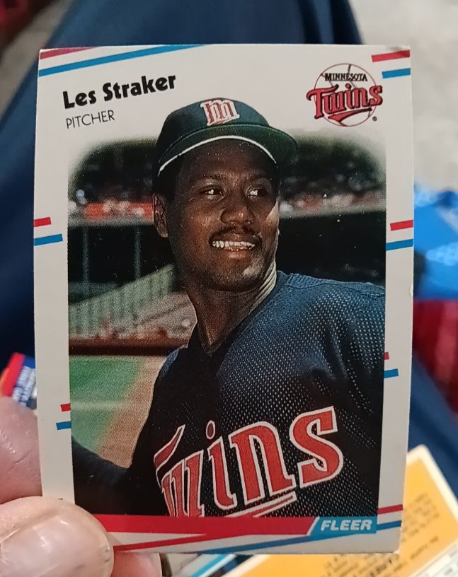 1988 Fleer #24 Les Straker — front