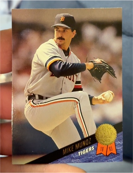 1993 Leaf #191 Mike Munoz — front