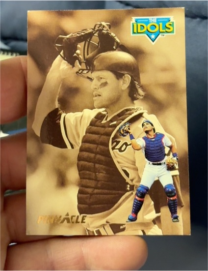 1993 Pinnacle The Idols #301 Ivan Rodriguez / Carlton Fisk — front