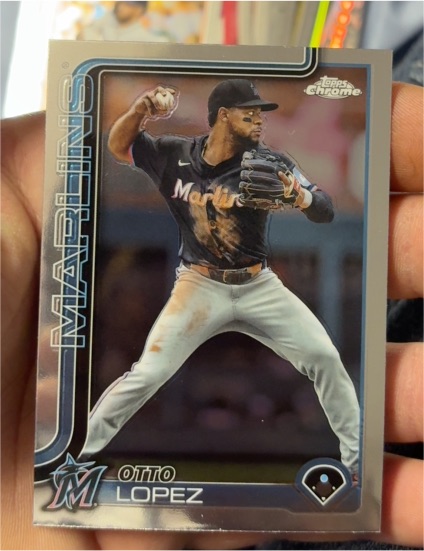 2025 Topps Chrome #134 Otto Lopez — front
