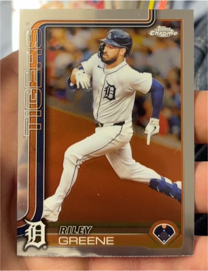 2025 Topps Chrome #34 Riley Greene — front