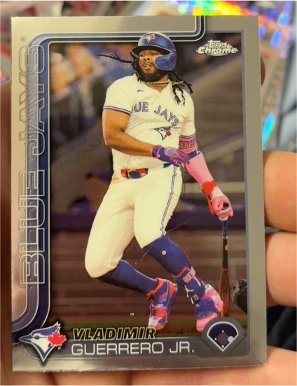 2025 Topps Chrome #163 Vladimir Guerrero Jr. — front