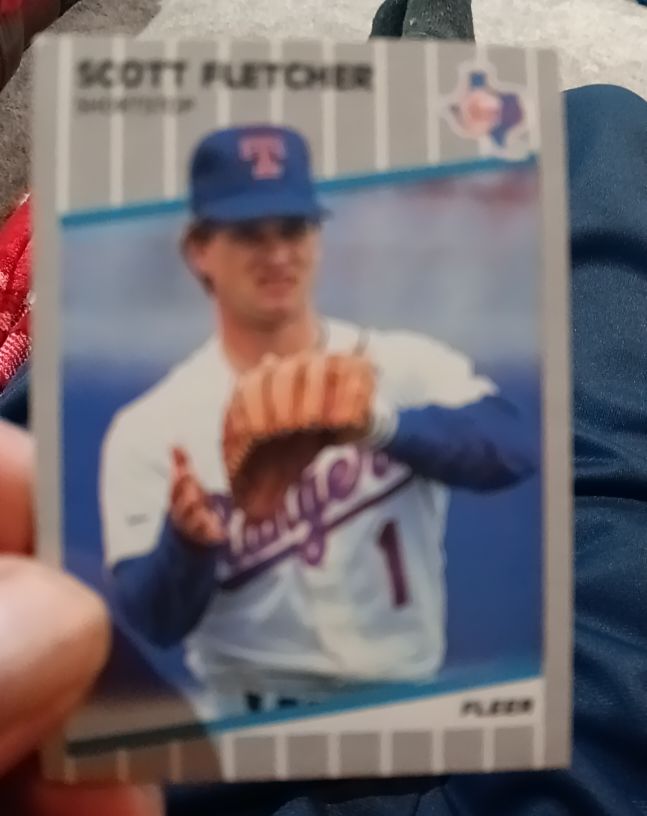 1989 Fleer #518 Scott Fletcher — front