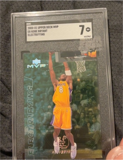 2000-01 Upper Deck MVP Electrifying #E8 Kobe Bryant — front