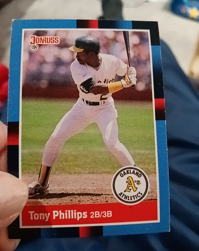 1988 Donruss #221 Tony Phillips — front
