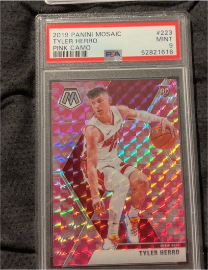 2019 Panini Mosaic #223 Tyler Herro Pink Camo — front
