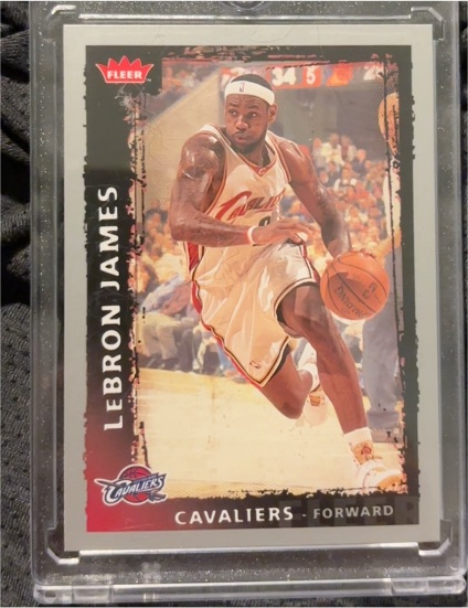 2008-09 Fleer #23 LeBron James — front