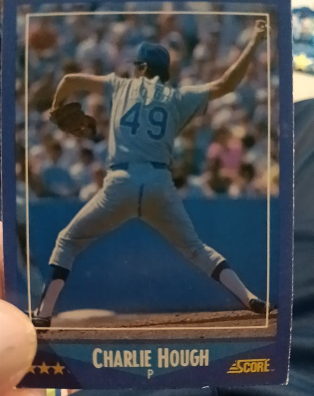 1988 Score #140 Charlie Hough — front