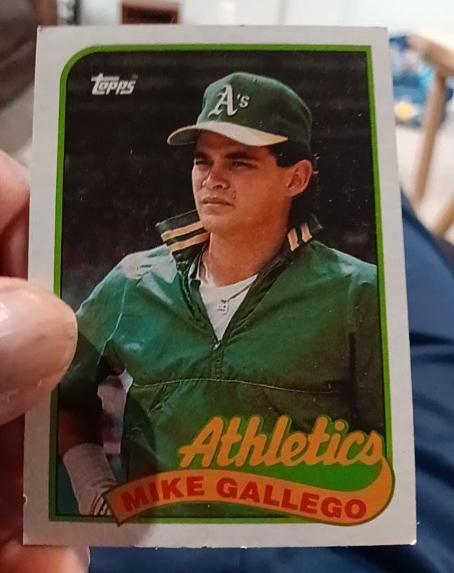 1989 Topps #102 Mike Gallego Oakland Athletics — front
