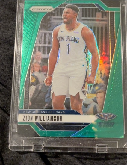 2024-25 Panini Prizm #10 Zion Williamson — front