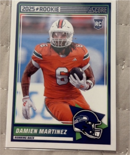 2025 Panini Score #46 Damien Martinez — front