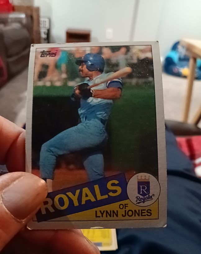 1985 Topps #513 Lynn Jones — front