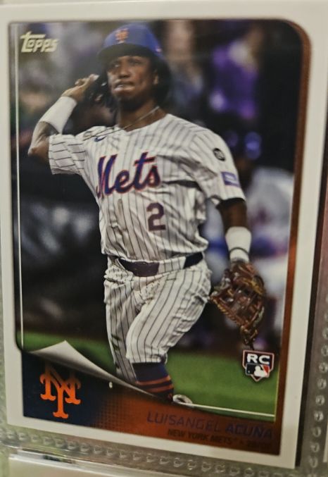 2025 Topps Flagship #18 Luisangel Acuna — front