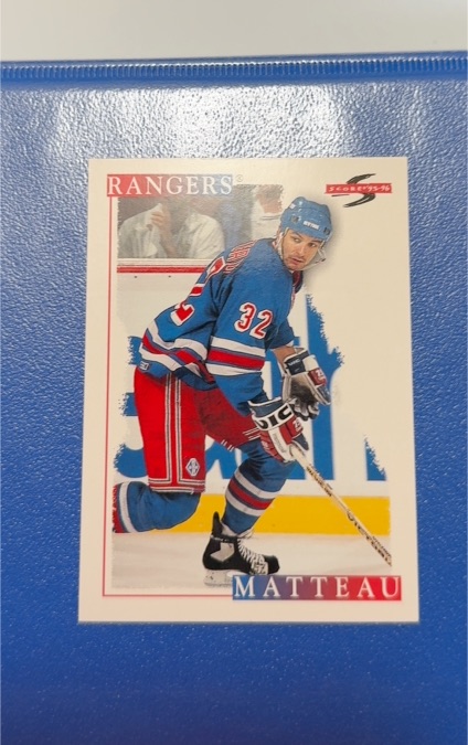 1995-96 Score #32 Pierre Turgeon — front