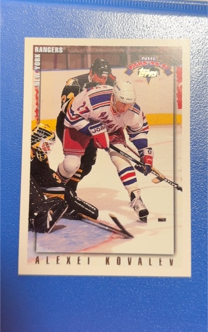 1996-97 Topps NHL Picks #79 Alexei Kovalev — front