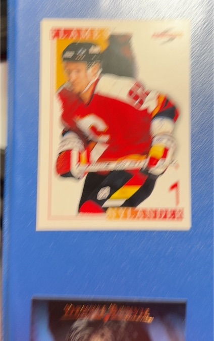 1989-90 O-Pee-Chee #3 Joe Nieuwendyk — front