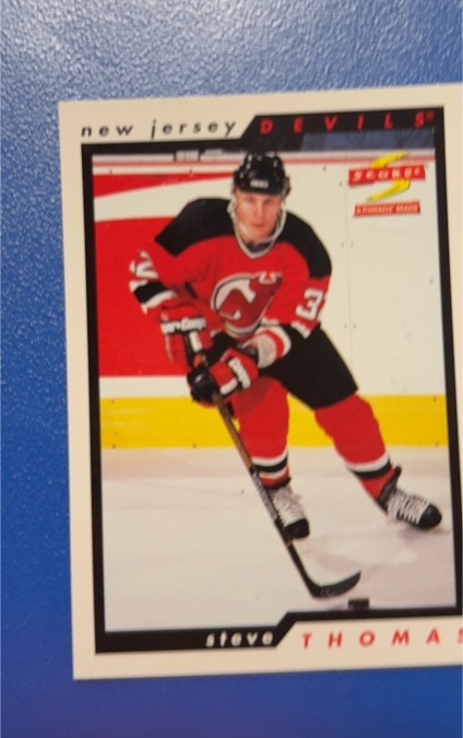 1996-97 Score #64 Steve Thomas — front