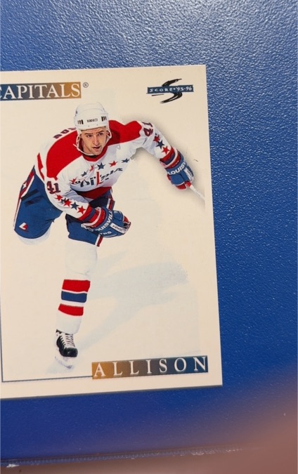 1995-96 Score #41 Allison — front