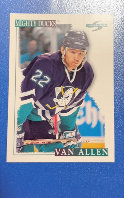 1995-96 Score #166 Shaun Van Allen — front