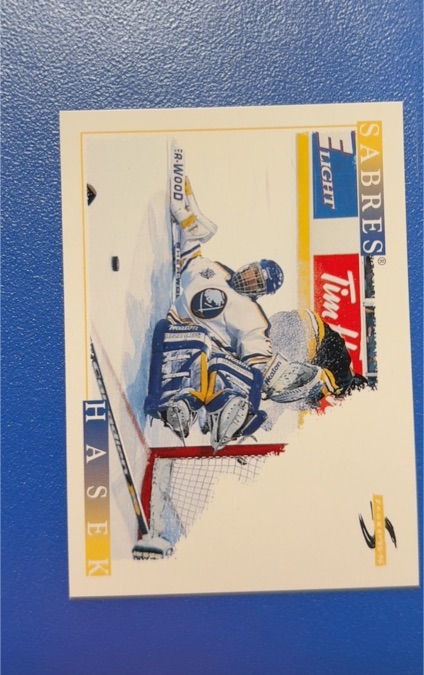 1995-96 Score #200 Dominik Hasek — front