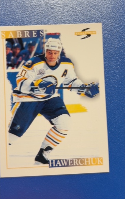 1995-96 Score #222 Dale Hawerchuk — front