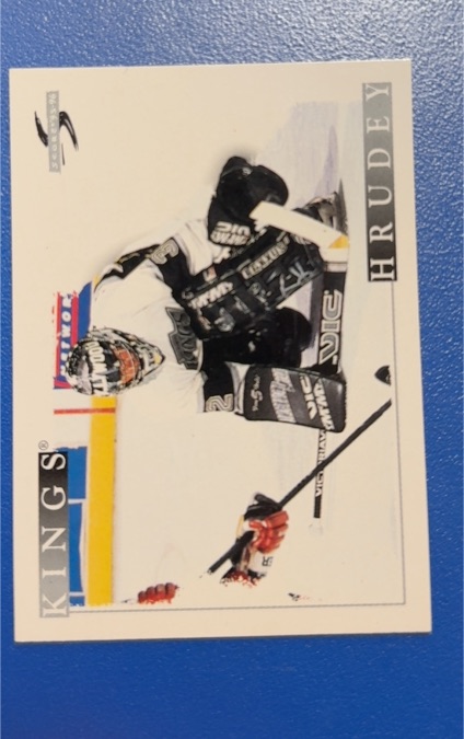 1995-96 Score #198 Kelly Hrudey — front