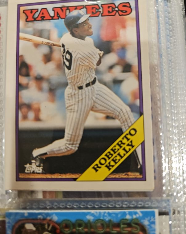 1988 Topps Traded #57T Roberto Kelly — front