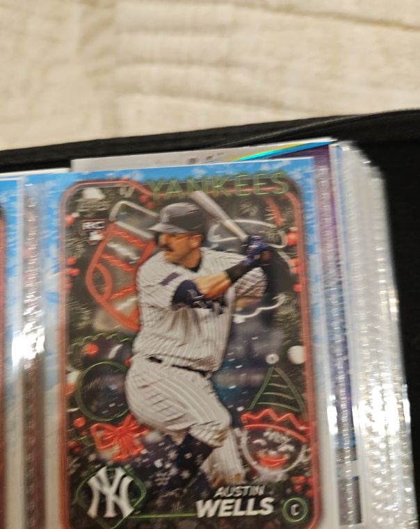 2024 Topps Holiday #H2 Austin Wells — front
