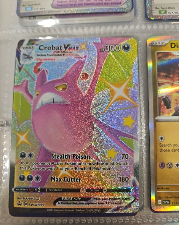 Pokémon TCG Crobat VMAX SWSH099 — front