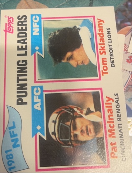 1982 Topps #262 1981 NFL Punting Leaders Pat McInally / Tom Skladany — front