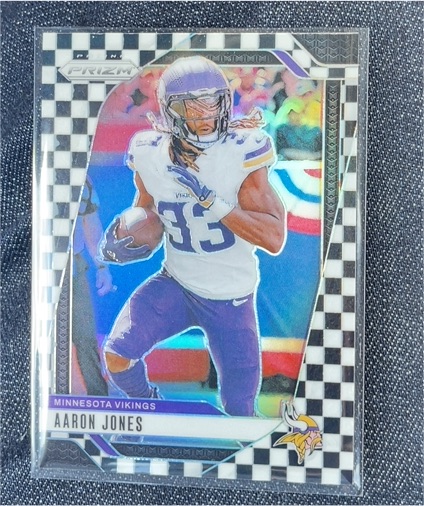 2024 Panini Prizm #186 Aaron Jones — front