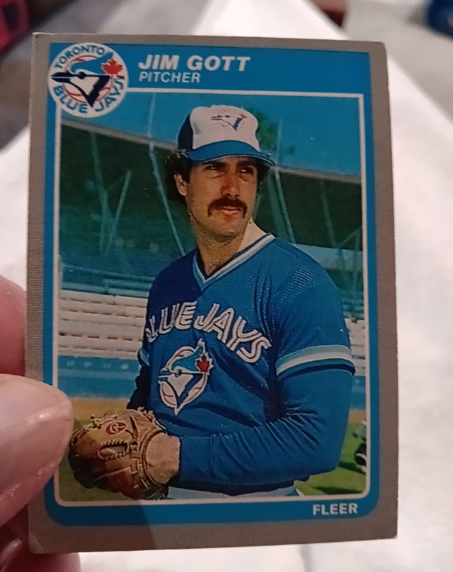 1985 Fleer #105 Jim Gott — front