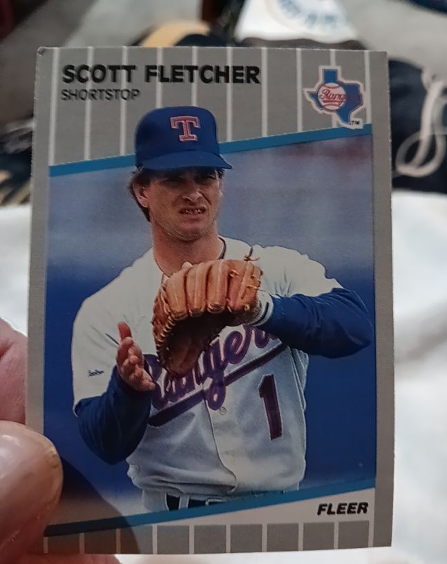 1989 Fleer #518 Scott Fletcher — front