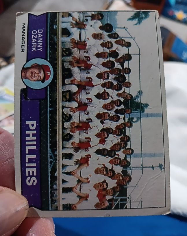 1979 Topps #112 Philadelphia Phillies / Danny Ozark — front