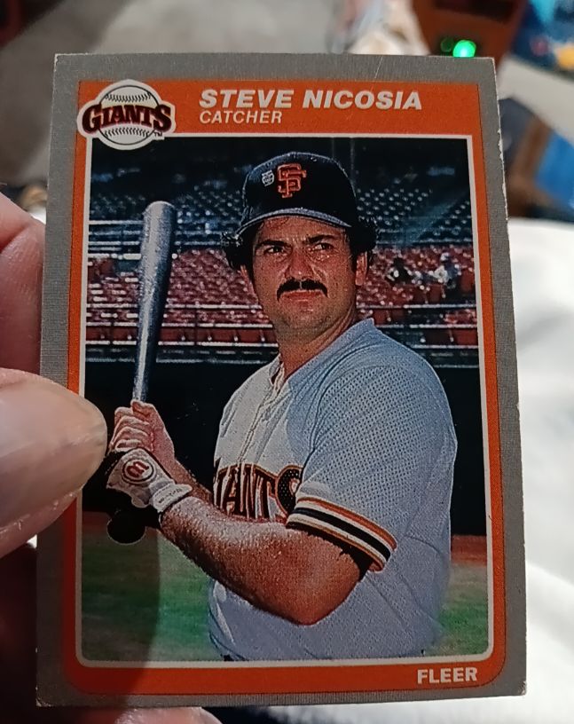 1985 Fleer #618 Steve Nicosia — front