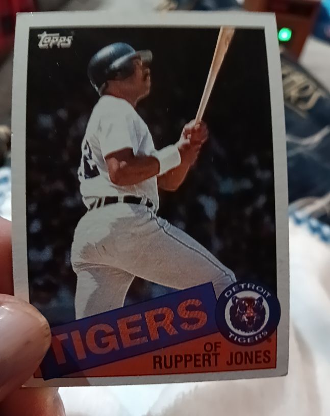 1985 Topps #126 Ruppert Jones — front