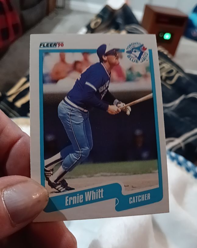 1990 Fleer #97 Ernie Whitt — front