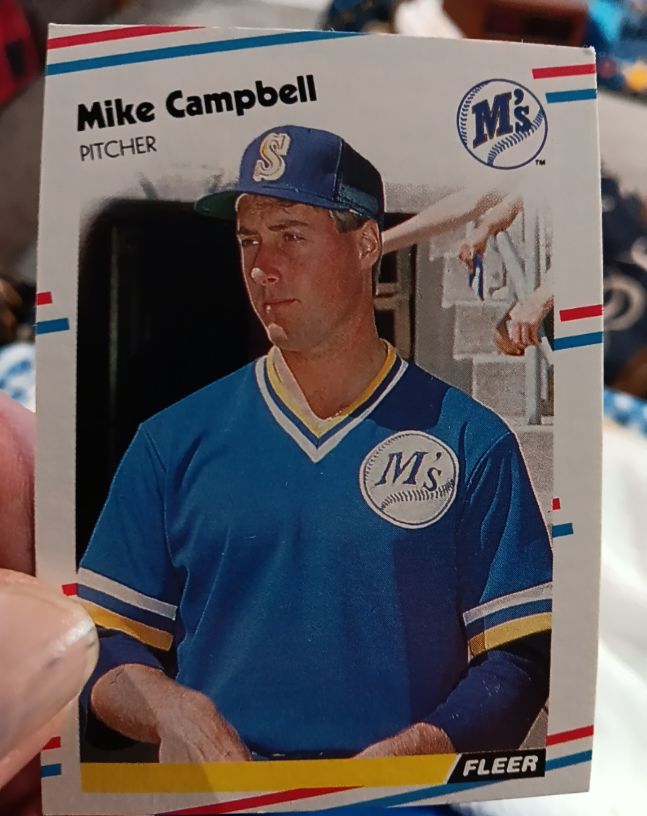 1988 Fleer #372 Mike Campbell — front