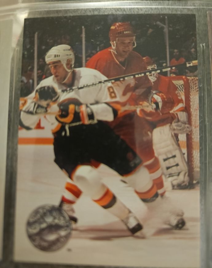 1991-92 Pro Set Platinum #125 Greg Adams — front
