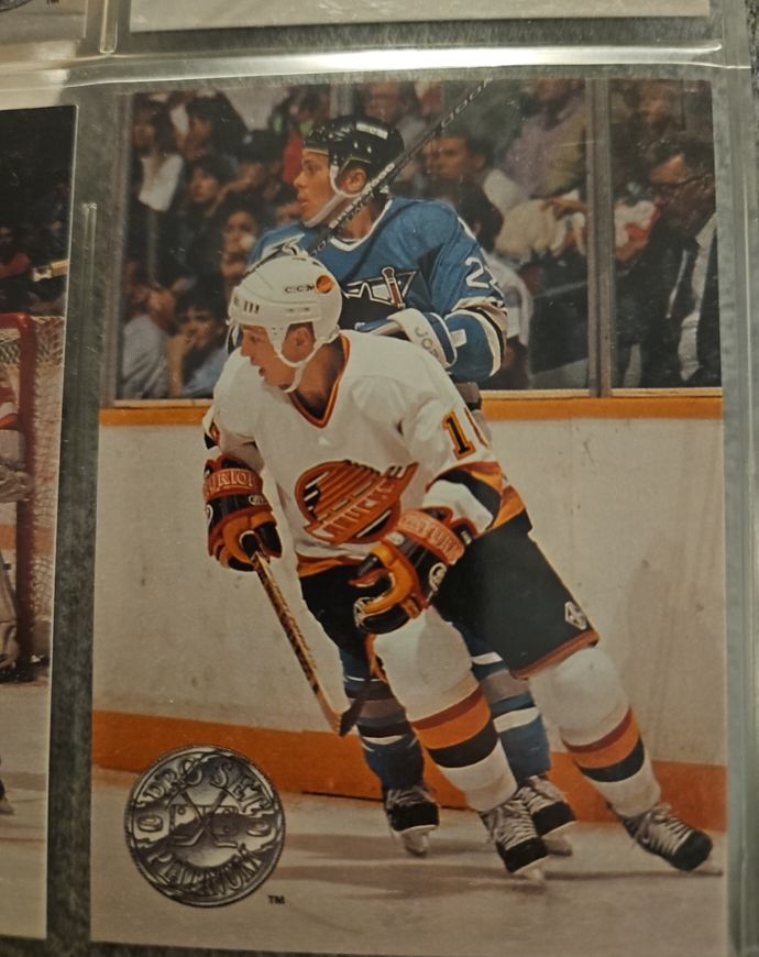 1991-92 Pro Set Platinum #126 Igor Larionov — front