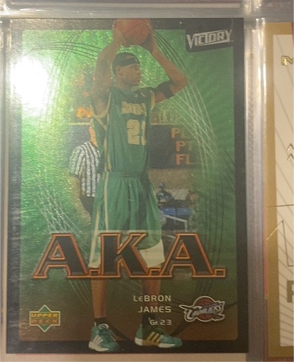 2003-04 Upper Deck Victory #206 LeBron James — front