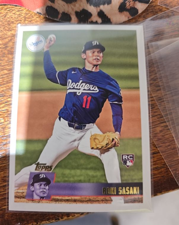 2025 Topps Archives #200 Roki Sasaki Rookie Card — front