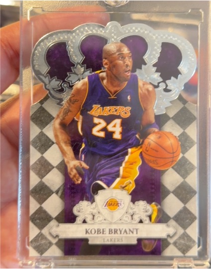 2009-10 Panini Crown Royale #92 Kobe Bryant — front