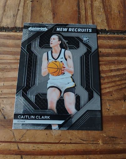 2024 Panini Prizm Draft Picks #14 Caitlin Clark New Recruits RC — front